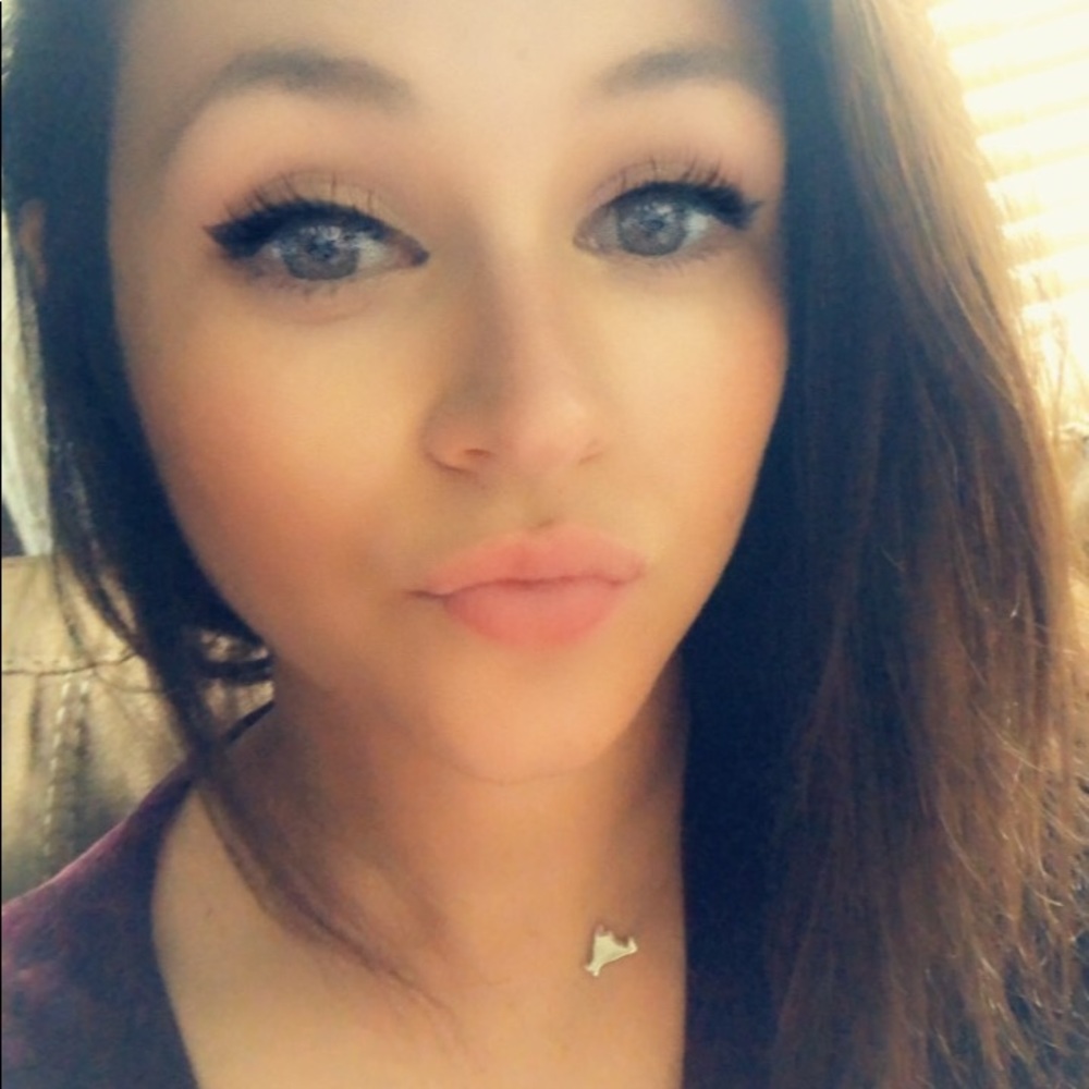 Meet your Posher, Tiffany